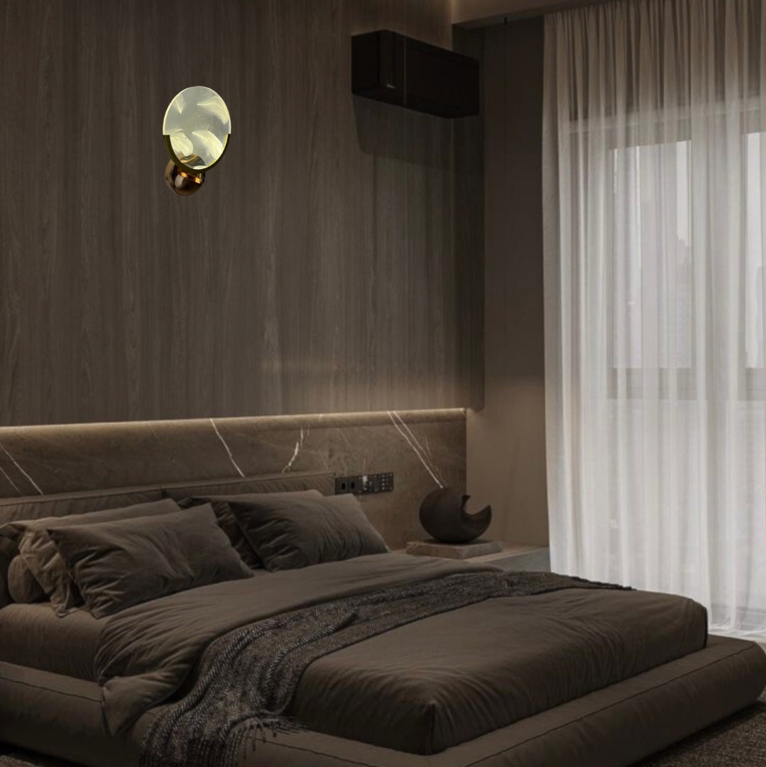 Wall light with Feather Pattern